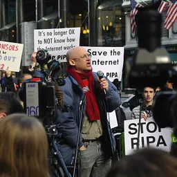 Portrait of Clay Shirky