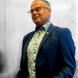 Portrait of Wayne Long