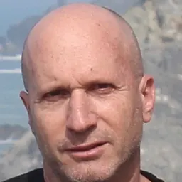 Portrait of Amit Schejter