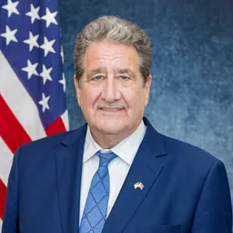 Portrait of Lee Lipton
