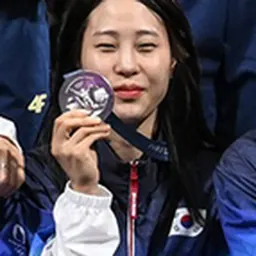 Portrait of Jeon Eun-hye