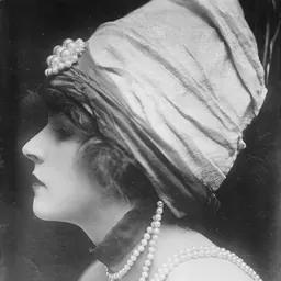 Portrait of Kay Laurell
