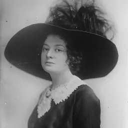 Portrait of Nora Bayes