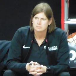Portrait of Lisa Thomaidis