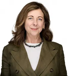 Portrait of Jennifer Howard