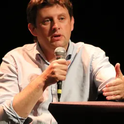 Portrait of John Crombez