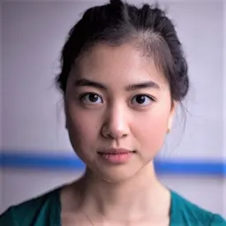 Portrait of Laura Sohn