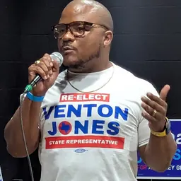 Portrait of Venton Jones
