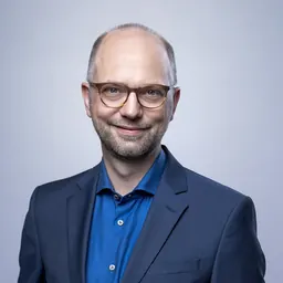 Portrait of Till Steffen