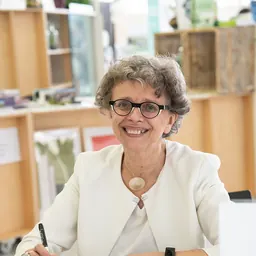 Portrait of Dominique Gauzin-Müller