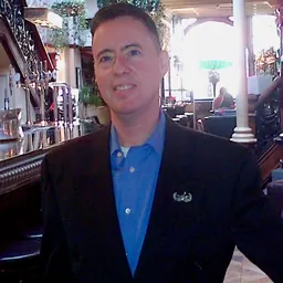 Portrait of Andy Oppenheimer