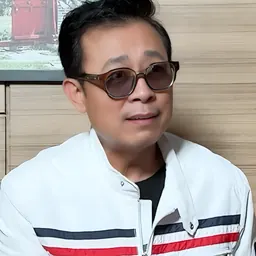 Portrait of Vân Sơn