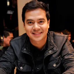 Portrait of John Lloyd Cruz