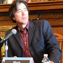 Portrait of Mark Hertsgaard