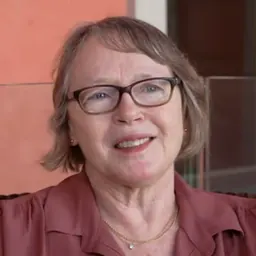 Portrait of Shari Lapena