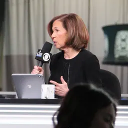 Portrait of Amy Trask