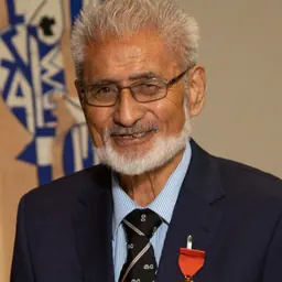 Portrait of Maanu Paul
