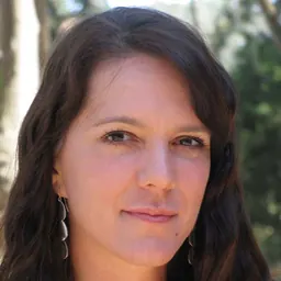 Portrait of Zoë Ferraris