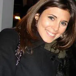 Portrait of Jamie-Lynn Sigler