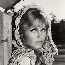 Portrait of Maggie Blye