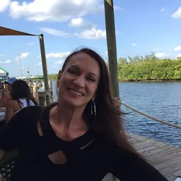 Portrait of Cynthia Makris