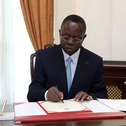 Portrait of Daniel Owassa