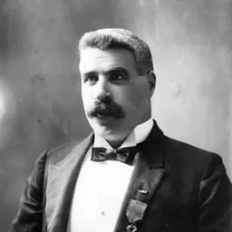 Portrait of Alex McDonald