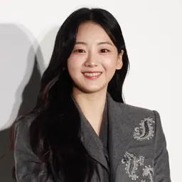 Portrait of Cho Yi-hyun