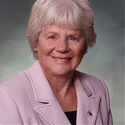 Portrait of Lois Tochtrop