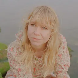 Portrait of Leah Senior