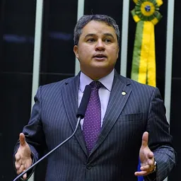 Portrait of Efraim Morais Filho