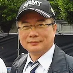 Portrait of Alex Tsai