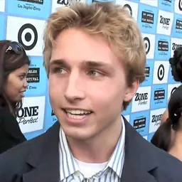 Portrait of Shayne Topp
