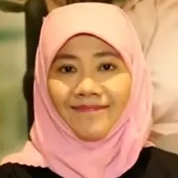 Portrait of Asma Nadia