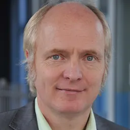Portrait of Stefan Schuster