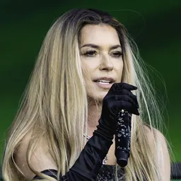 Portrait of Shania Twain