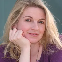 Portrait of Jennifer Donnelly
