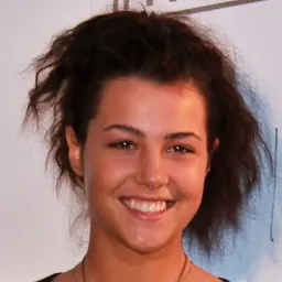 Portrait of Andi Tóth