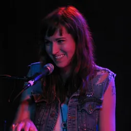 Portrait of Holly Miranda