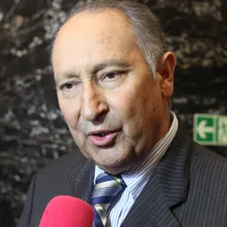 Portrait of Oswaldo Larriva