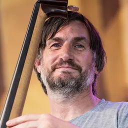 Portrait of Jon Thorne