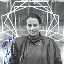 Portrait of Belinda Bauer