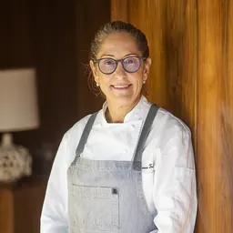Portrait of Suzanne Tracht