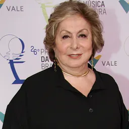 Portrait of Aracy Balabanian