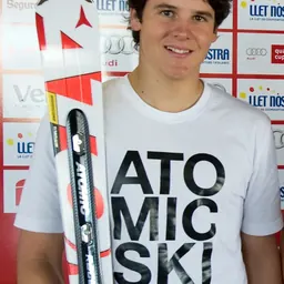 Portrait of Kevin Esteve