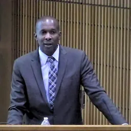 Portrait of Damon Tweedy