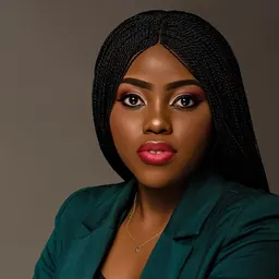 Portrait of Yewande Akinse