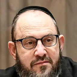 Portrait of Simcha Felder