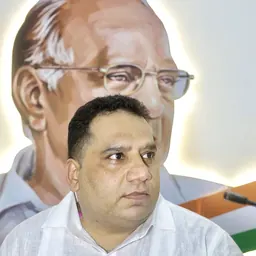 Portrait of Salim Sarang