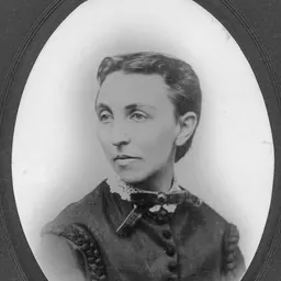 Portrait of Amanda Jones